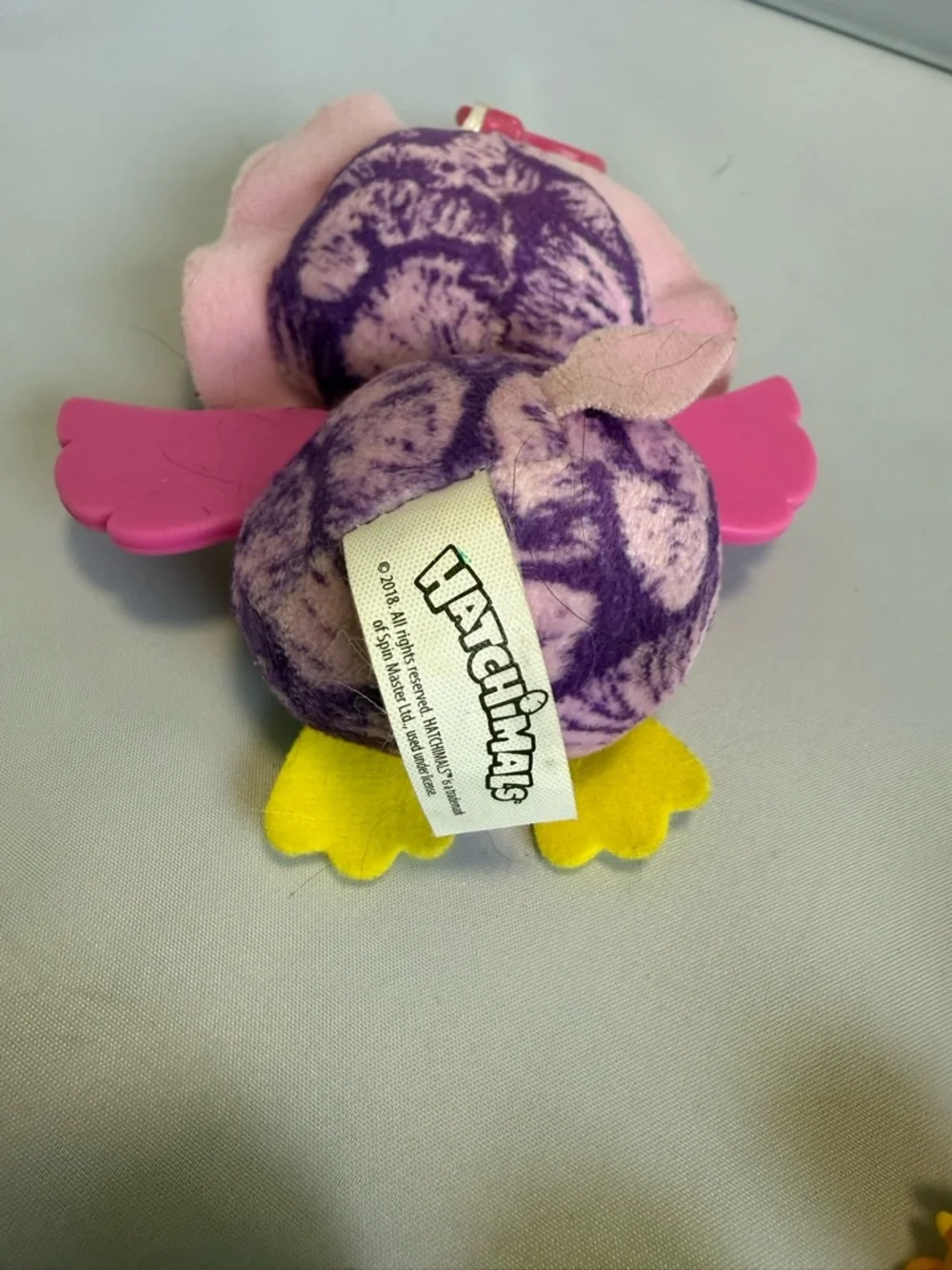 Hatchimals Lot - Plush Winged Lion Keychain & 5 Mini Animal Figures - Kids Toys - Picture 4 of 5